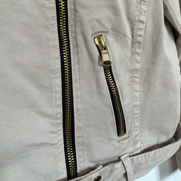 Zara Jacket - Picture 3 of 9